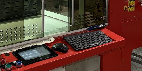 Зачем нужна постпечатная обработка этикетки: виды и задачи